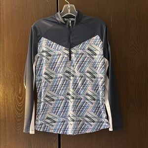 Bermuda Sands athletic long sleeved top. Size Medium.
